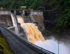 Las hidroeléctricas generan la mayor parte de energía en Ecuador.