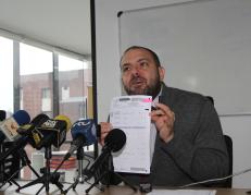 Juan Esteban Guarderas presentó, en rueda de prensa, su tesis de fraude electoral.