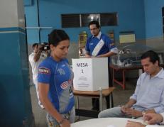 Juez suspende las elecciones de Emelec en el estadio George Capwell.