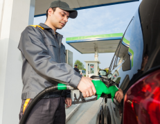 Los nuevos precios de las gasolinas en Ecuador estarán vigentes hasta el 11 de abril.