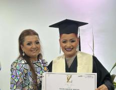 Mayensi Rivera vivió un amargo momento durante su graduación como maquilladora