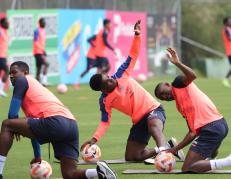 Ecuador, Sebastiá Beccacece, eliminatorias sudamericanas, Mundial 2026, entrenamiento, Venezuela, Chile