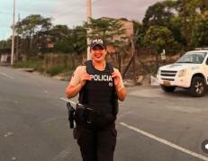 La joven policía falleció tras someterse a una cirugía.