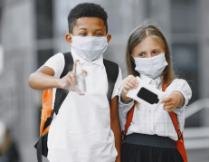 Uso de mascarilla es obligatorio cor casos de tos ferina.