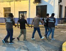 Cuatro sujetos fueron aprehendidos en el sitio en donde se ejecutó el allanamiento.
