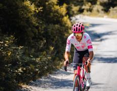 Richard Carapaz, EF Education-EasyPost, ciclismo, Giro de Italia, favorito, maglia rosa