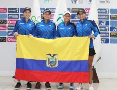 FET entregó uniformes a la Tri sub-14 para el Sudamericano en Salinas