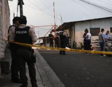 Ataque armado dejó dos muertos en Los Rosales, Guayaquil.