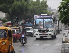 Buses suspendieron actividades por violencia en Flor de Bastión.