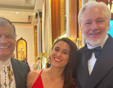 Rafael Correa acompañó a Assange al festival de Cannes.