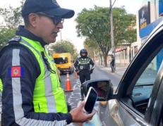 Conoce cómo rige el pico y placa en Quito hoy.