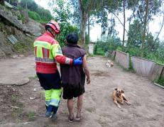 Emergencias Quito - Bomberos - atrapado