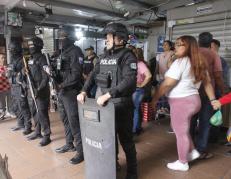 A pesar del atentado, algunos compradores regresaron a la Bahía.