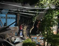 La vivienda quedó destruida tras la explosión con cilindros de gas.