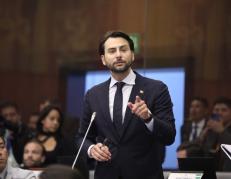 Niels Olsen se pronunció sobre el caso de Dominique Serrano en la Asamblea Nacional.