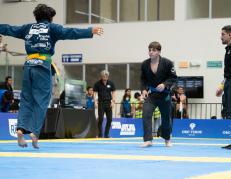 Atletas infantiles, juveniles, adultos y masters participaron en el torneo.