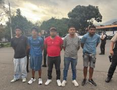 Cinco personas fueron detenidas tras un operativo policial que permitió frustrar el secuestro de un ciudadano en Loja.