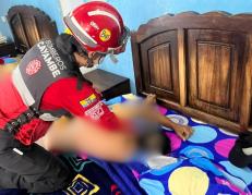 Cayambe - muerto en motel - bomberos Cayambe