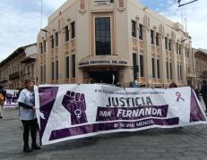 Familiares de María Fernanda López hicieron plantón en Cuenca.