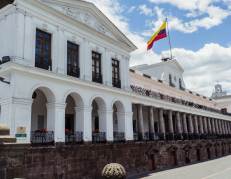 Ecuador reduce drásticamente el tamaño del Ejecutivo, presidido por Daniel Noboa.