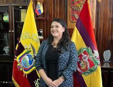 Diana Guayanay asumió en la Alcaldía de Loja.