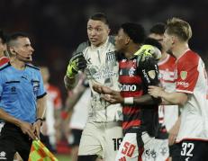 Gonzalo Plata, Flamengo vs. Estudiantes de la Plata, Copa Libertadores 2025, expulsión, polémica