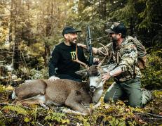 Chito Vera junto al famoso cazador estadounidense, Cameron Hanes.