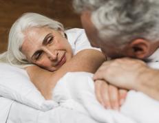 De acuerdo con especialistas, la intimidad durante la menopausia puede ser redescubierta.
