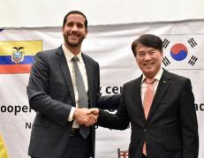 Ecuador y Corea del Sur