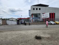 EXTERIORES DEL CENTRO FORENSE DE ESMERALDAS