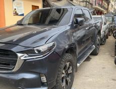 Galo Meza, alcalde de Balzar, sufrió atentado cuando se movilizaba en su camioneta.