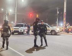 Un hombre que se movilizaba en una moto fue asesinado en la vía principal de ingreso a la ciudad de Salinas