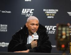 El peleador tricolor tuvo una noche brillante y logró una victoria por nocaut en UFC 322.