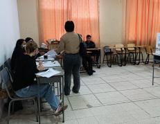 Miles de lojanos acudieron a los recintos electorales en una jornada marcada por el orden y la participación.