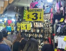 En la Bahía hay ropa interior desde $1 y relojes desde $5.