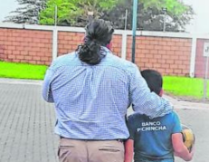 Para Adriel, uno de sus mayores sueños es ser futbolista, como Messi, su inspiración para vivir y enfrentar su enfermedad, cuenta su padre.