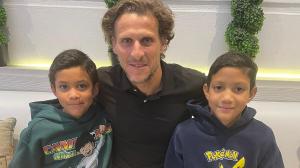 Los hermanos Montero, Totti y Jefferson y el uruguayo Diego Forlán.