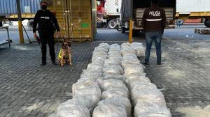 Las policías nacionales de Ecuador y España decomisaron droga.