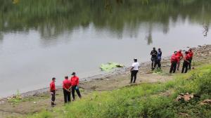 Un cuerpo mutilado fue hallado en el río Esmeraldas.