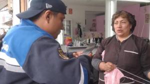 Las familias se están preparando para una posible erupción del volcán.