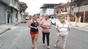Las mascotas de las moradoras Wendy Sáenz, Maribel Carranza y Edna Macías murieron envenenadas la última semana de agosto.