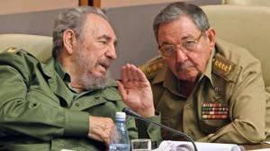 Fidel y Raúl Castro, políticos cubanos.