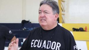 John-Escalante-entrenador-baloncesto-luto