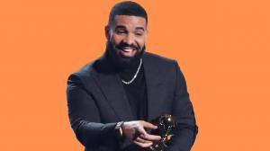 Mujer demanda a Drake por ají en un preservativo.