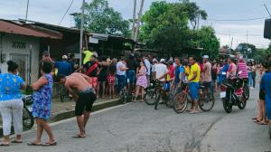 En San Juan el cuerpo del fallecido fue llevado a una casa antes que llegara la policía.