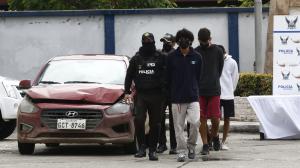 La Policía presentó a los sospechosos y al auto, cuyo dueño fue victimado en Esmeraldas.