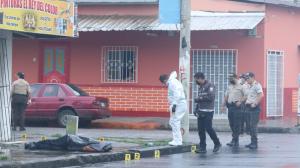 En el sitio, agentes policiales encontraron 13 indicios balísticos.