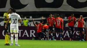 Universidad Católica no pudo vencer a Santos de Fabián Bustos en la Sudamericana