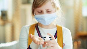 Un estudio observa síntomas de covid en niños meses después de la infección