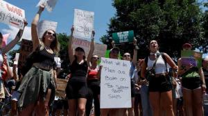Cientos de manifestantes piden ante el Supremo aborto libre en todo EEUU._afp_1